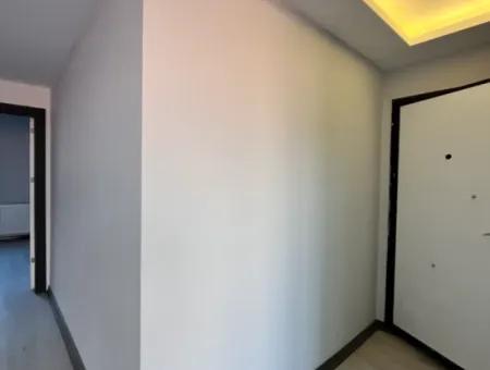 Seferihisar Hıdırlık Mahallesi’nde Satılık Sıfır 1+1 Teraslı Daire