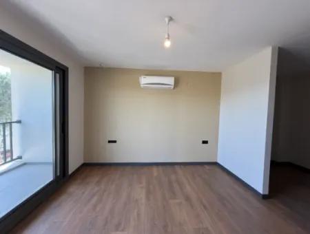 Seferihisar Akarca’da Denize Yürüme Mesafesinde Üst Segment Ultra Lüks Müstakil Villa