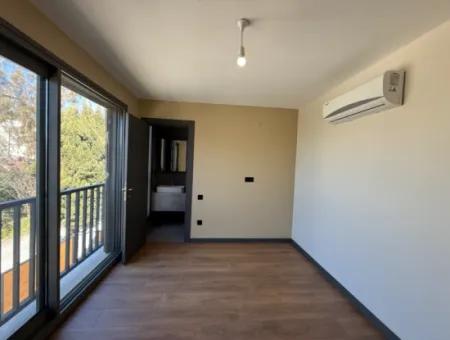 Seferihisar Akarca’da Denize Yürüme Mesafesinde Üst Segment Ultra Lüks Müstakil Villa