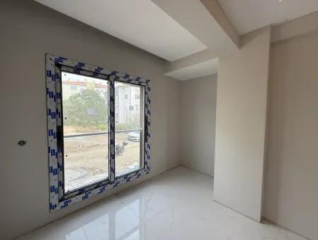 Veri'den Hastane Yakını 1+1 Ada Mutfaklı Lüks Sıfır Daire!