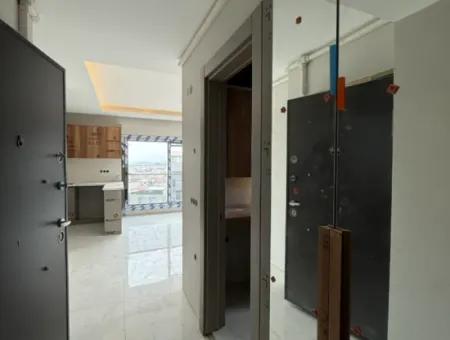 Veri'den Hastane Yakını 1+1 Ada Mutfaklı Lüks Sıfır Daire!