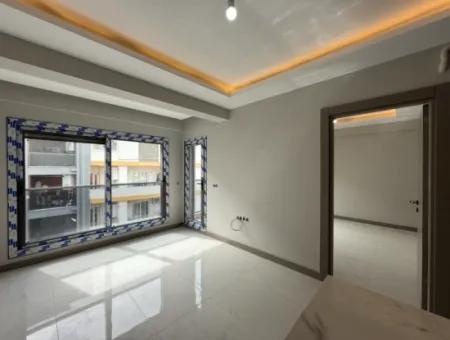 Seferihisar Merkezde Kiralık Sıfır 1+1 Daire