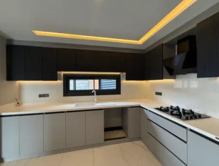 Seferihisar Bahçeşehir’de Malikaneler Bölgesinde Kiralık Müstakil Havuzlu Villa