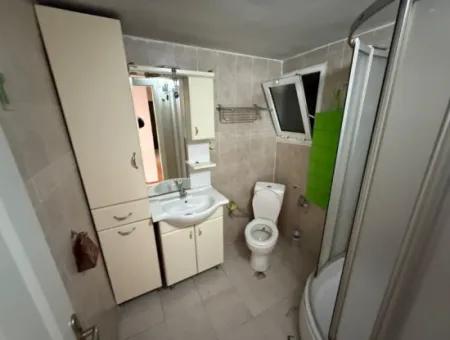 Şht Nihat Bey Caddesi Üzerinde Tarihi Asansör Yakını  3+1 Satılık  Daire