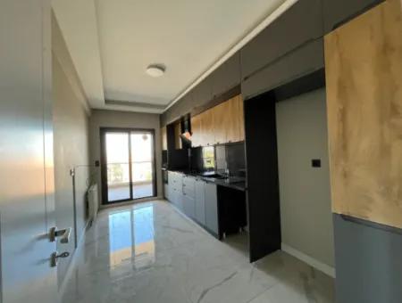 Seferihisar Kuşadası Yolu Üzerinde Kiralık Geniş 3+1 Daire