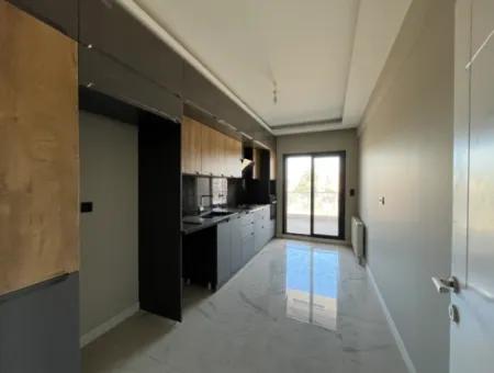 Seferihisar’da Merkeze Yakın Kiralık Geniş 3+1 Daire