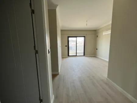 Seferihisar’da Merkeze Yakın Kiralık Geniş 3+1 Daire