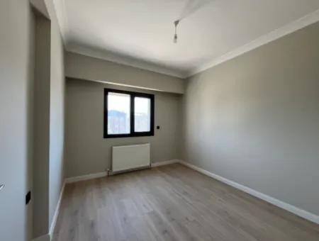 Seferihisar’da Merkeze Yakın Kiralık Geniş 3+1 Daire