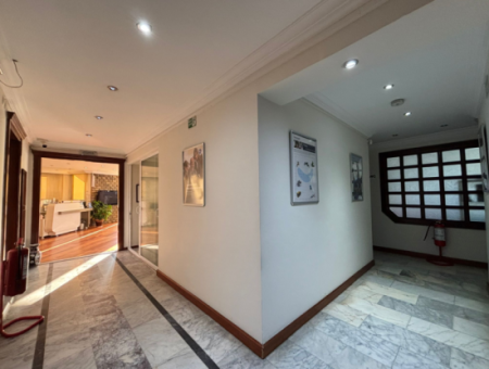 Alsancak Şair Eşref’te 1.Kat 4+1 Köşe,Tabela Hakimiyetli İş Yeri