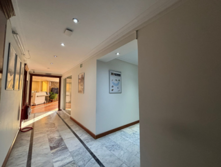 Alsancak Şair Eşref’te 1.Kat 4+1 Köşe,Tabela Hakimiyetli İş Yeri