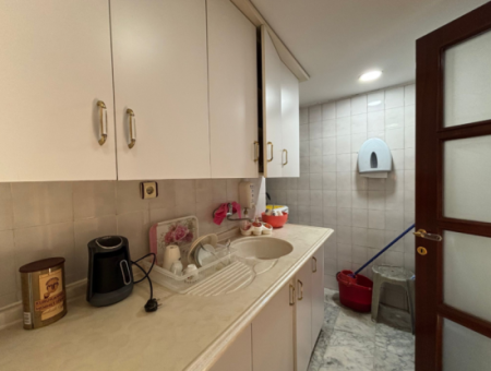 Alsancak Şair Eşref’te 1.Kat 4+1 Köşe,Tabela Hakimiyetli İş Yeri