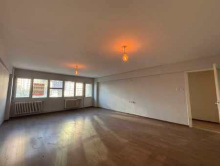Alsancak Trt Binası Yakını 3+1 140M2 Doğalgazlı Kiralık Daire