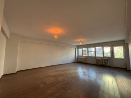 Alsancak Trt Binası Yakını 3+1 140M2 Doğalgazlı Kiralık Daire