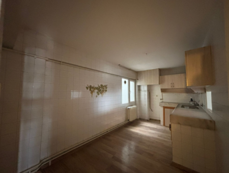 Alsancak Trt Binası Yakını 3+1 140M2 Doğalgazlı Kiralık Daire