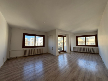 Alsancak Dutlu Sokak Mevkii Köşe 3+1 6.Kat 110M2 Kiralık Daire