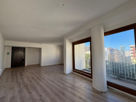 Alsancak Dutlu Sokak Mevkii Köşe 3+1 6.Kat 110M2 Kiralık Daire