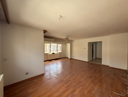 Alsancak Fuar Yakını 3+1 3.Kat Doğalgazlı Bakımlı Kiralık Daire!