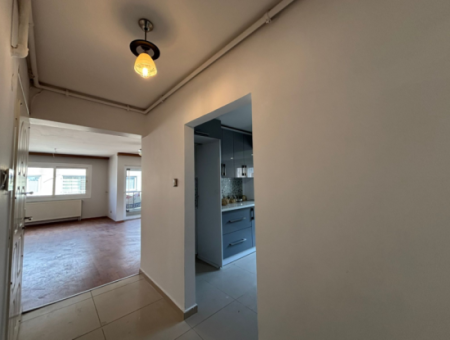 Alsancak Fuar Yakını 3+1 3.Kat Doğalgazlı Bakımlı Kiralık Daire!