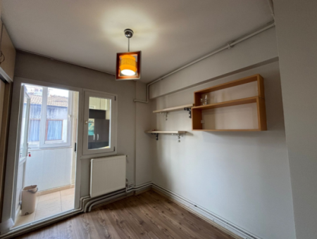 Alsancak Fuar Yakını 3+1 3.Kat Doğalgazlı Bakımlı Kiralık Daire!