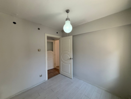 Alsancak Fuar Yakını 3+1 3.Kat Doğalgazlı Bakımlı Kiralık Daire!
