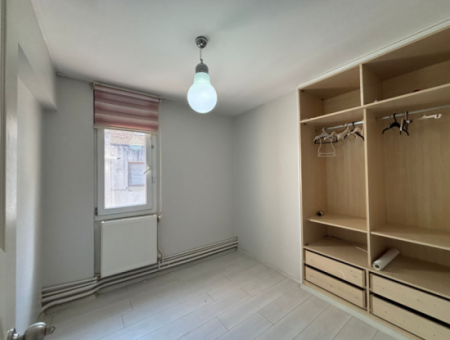Alsancak Fuar Yakını 3+1 3.Kat Doğalgazlı Bakımlı Kiralık Daire!