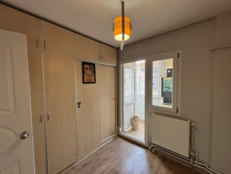 Alsancak Fuar Yakını 3+1 3.Kat Doğalgazlı Bakımlı Kiralık Daire!