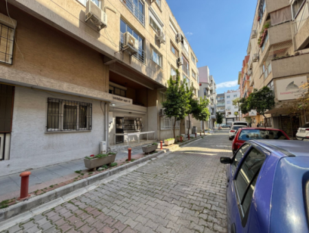 Alsancak Fuar Yakını 3+1 3.Kat Doğalgazlı Bakımlı Kiralık Daire!