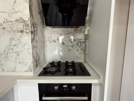 Seferihisar Şehir Merkezinde Modern 2+1 Satılık Daire