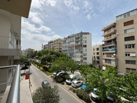 Alsancak Şair Eşreft’te 3.Kat 130M2 Masrafsız Eşyalı Kiralık Daire