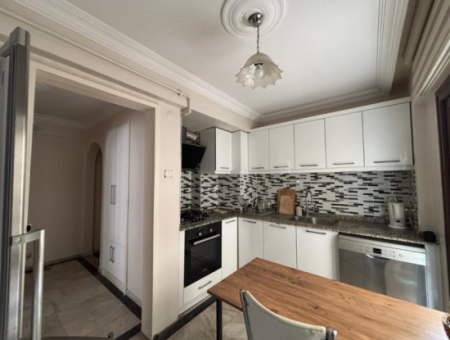Alsancak Şair Eşreft’te 3.Kat 130M2 Masrafsız Eşyalı Kiralık Daire