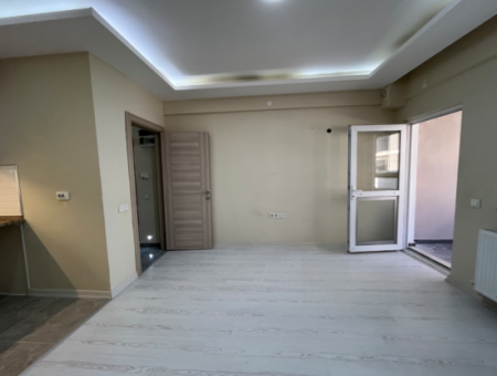 Seferihisar Adliye Yakınında Masrafsız Satılık 1+1 Daire