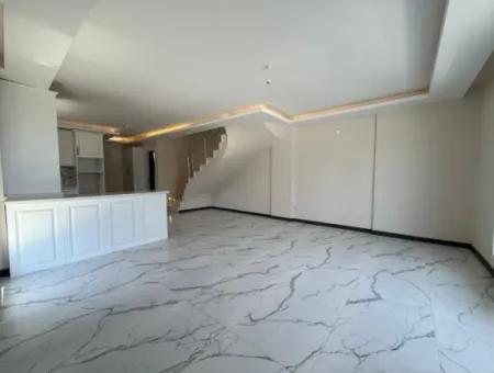 Seferihisar Camikebir’de Modern Ve Konforlu Villa