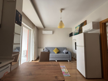 Bornova Myvia’da Havuzlu 7/24 Güvenlikli 1+1 Kiralık Eşyalı Daire!