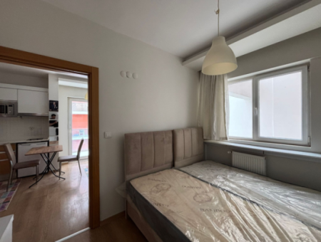 Bornova Myvia’da Havuzlu 7/24 Güvenlikli 1+1 Kiralık Eşyalı Daire!