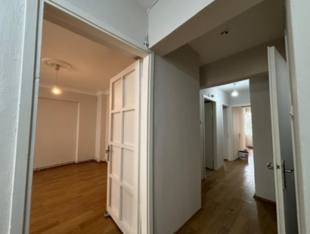 Alsancak  Kahramanlar  Akıncılar Caddesi Üzerinde 1.Kat Kombili Kiralık Daire!