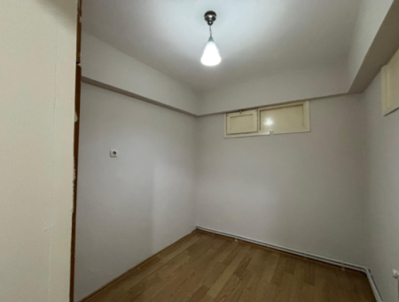 Alsancak  Kahramanlar  Akıncılar Caddesi Üzerinde 1.Kat Kombili Kiralık Daire!
