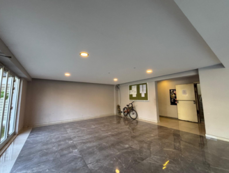 Buca Vita Loft’ta Havuz Manzaralı 2+1 2.Kat Eşyalı Kiralık Daire!