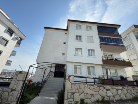 Seferihisar Çolak İbrahimbey' De 2+1 Ferah Ve Kullanışlı Kiralık Daire