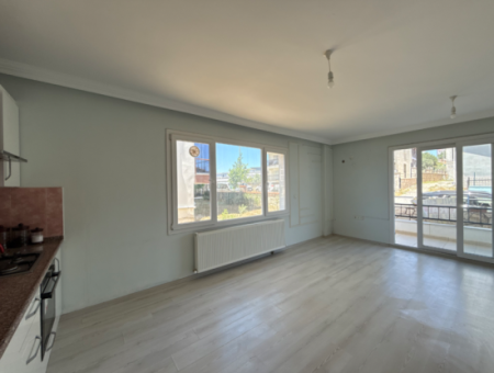 Seferihisar Çolak İbrahimbey' De 2+1 Ferah Ve Kullanışlı Kiralık Daire