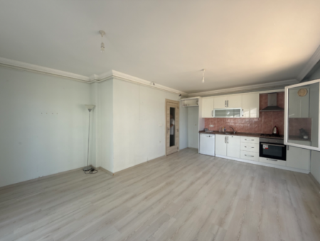 Seferihisar Çolak İbrahimbey' De 2+1 Ferah Ve Kullanışlı Kiralık Daire