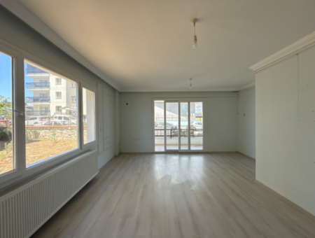 Seferihisar Çolak İbrahimbey' De 2+1 Ferah Ve Kullanışlı Kiralık Daire