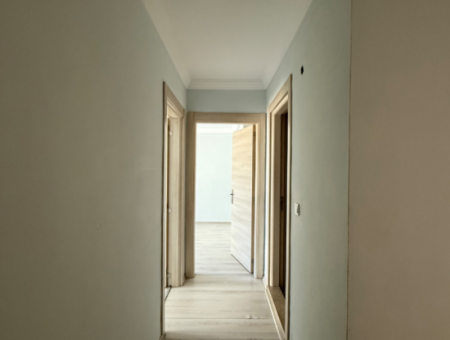 Seferihisar Çolak İbrahimbey' De 2+1 Ferah Ve Kullanışlı Kiralık Daire