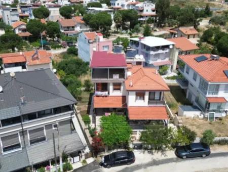 Seferihisar Akarca’da Denize Yakın, Müstakil Tadında Geniş Ve Keyifli Yaşam Alanı Sunan Villa