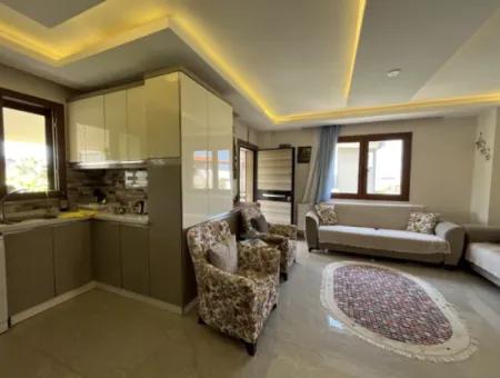 Seferihisar Akarca’da Denize Yakın, Müstakil Tadında Geniş Ve Keyifli Yaşam Alanı Sunan Villa