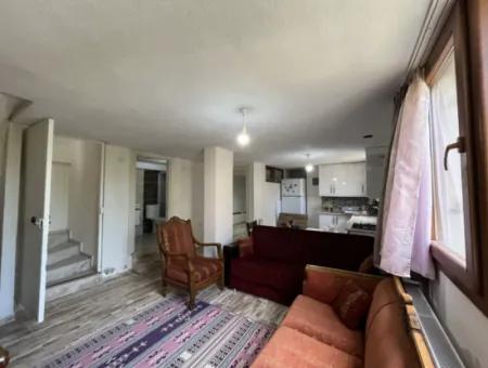 Seferihisar Akarca’da Denize Yakın, Müstakil Tadında Geniş Ve Keyifli Yaşam Alanı Sunan Villa