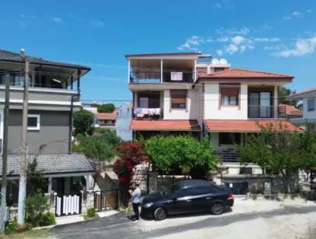 Seferihisar Akarca’da Denize Yakın, Müstakil Tadında Geniş Ve Keyifli Yaşam Alanı Sunan Villa