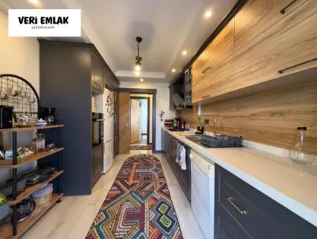Camikebir Mahallesi'nde Ayrı Mutfaklı, Cam Balkonlu, Doğalgazlı Şık 2+1 Daire