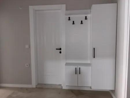 Şehir Merkezinde Kapalı Otoparklı, Asansörlü Ve Balkonlu Satılık 2+1 Daire