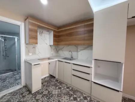 Seferihisar Çolak İbrahim Mahallesi'nde Satılık Modern 1+1 Daire