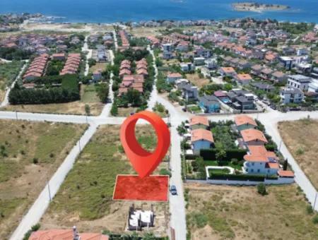 Denize Yakın Konumda 310 M² Villa İmarlı Arsa